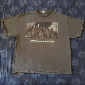 Vintage 2009 Call Of Duty Modern Warfare 2 Photo Olive T-shirt XL Video Game
